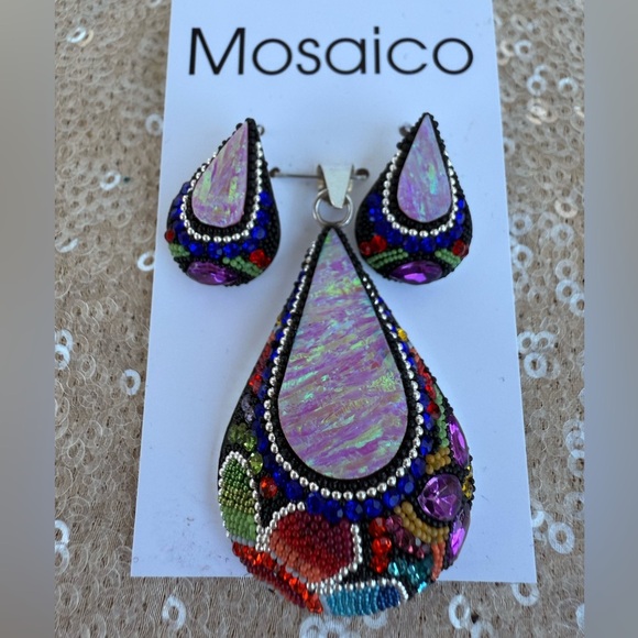 NWT Mosaico Austrian Crystal pendant necklace & earrings 💕💕 new line! 💕💕 - Picture 2 of 13